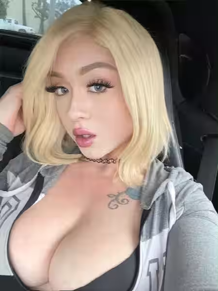 Elisa Sweetz / Roxy Bugatti