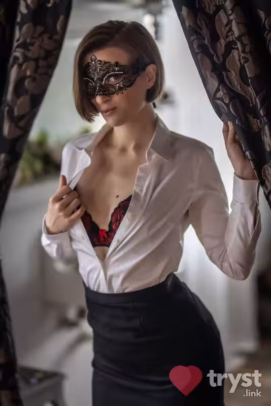 companion/Massage/S&M Julia Labelle in Columbus, OH