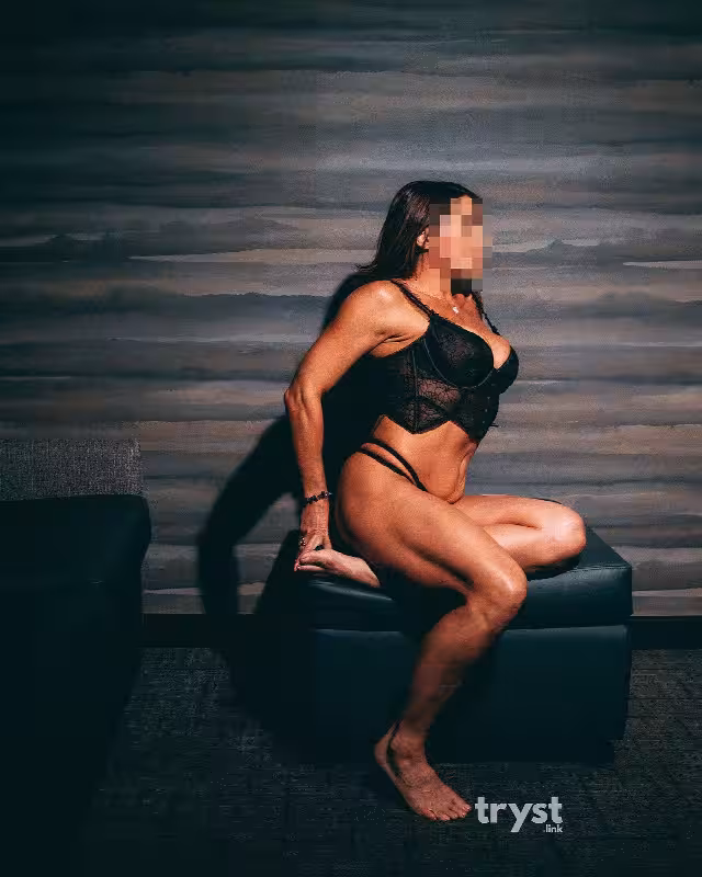 companion/Massage Trinity Koven in Columbus, OH