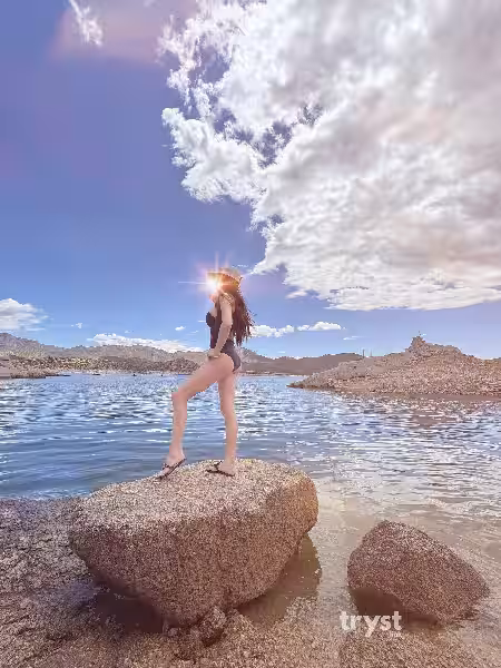 Demi Marie / Della Reid