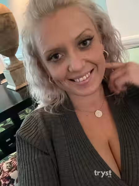 Escort/S&M Raquel De Milo / Cassie Blossom in Washington, D.C., DC