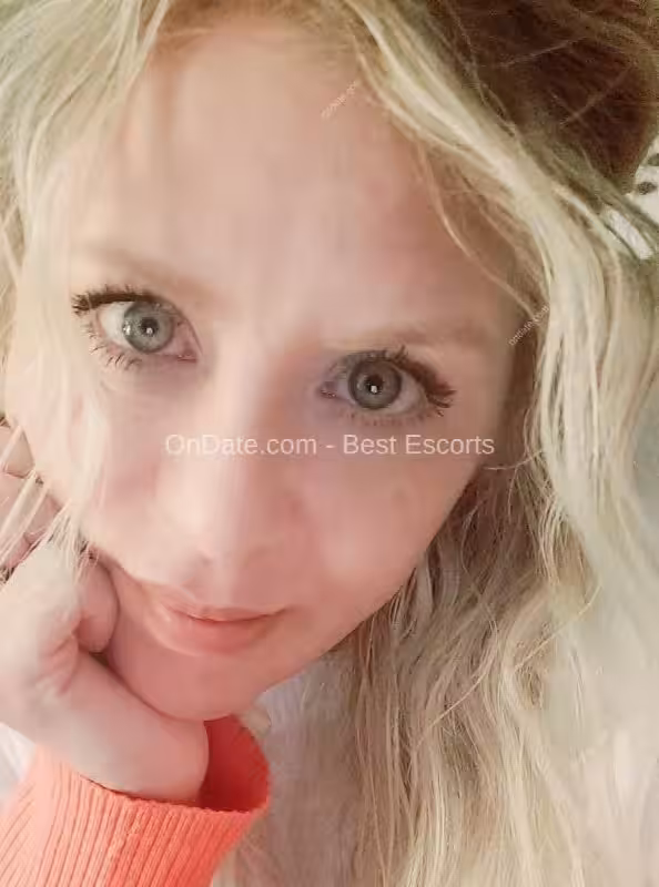 companion/Massage Anastasia / Ana in Saint Paul, MN