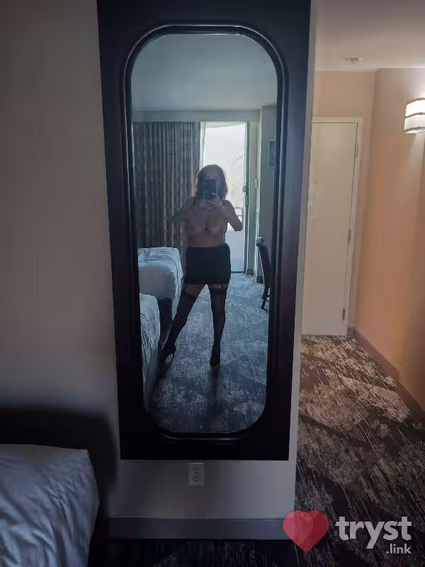 companion/Massage Stephie in San Diego, CA