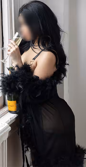 companion/Massage Yasmin Canaria in Tysons Corner, VA
