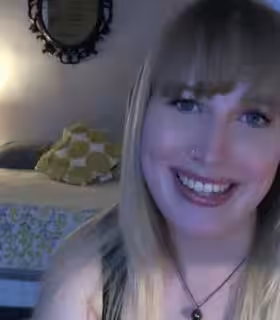 Escort Holly / Elodie Duthe in Washington, D.C., DC