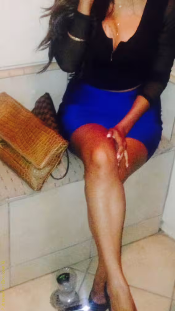 Escort | Carla Mendez - Monica Reyes | Los Angeles