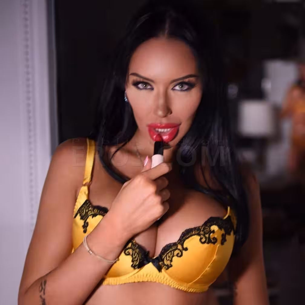 Natalia Santiago | New York City - Manhattan | Escort